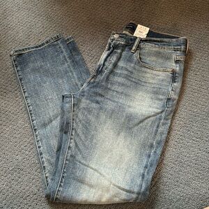 Men’s Lucky Brand Athletic Straight Jeans